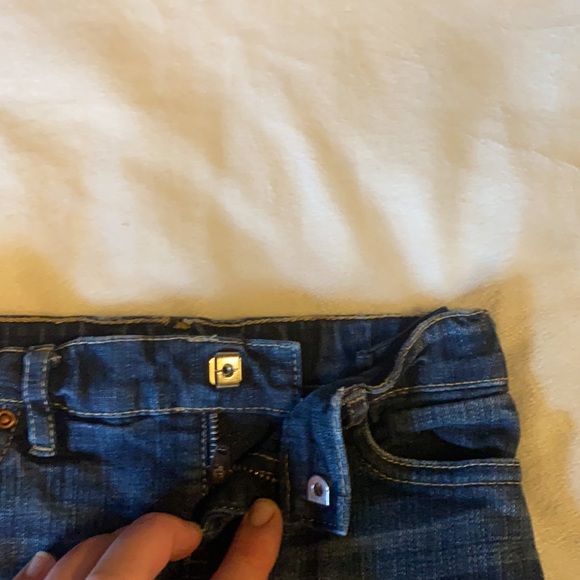 American Eagle toddler girl jean skirt.  Size 2t - Picture 2 of 4